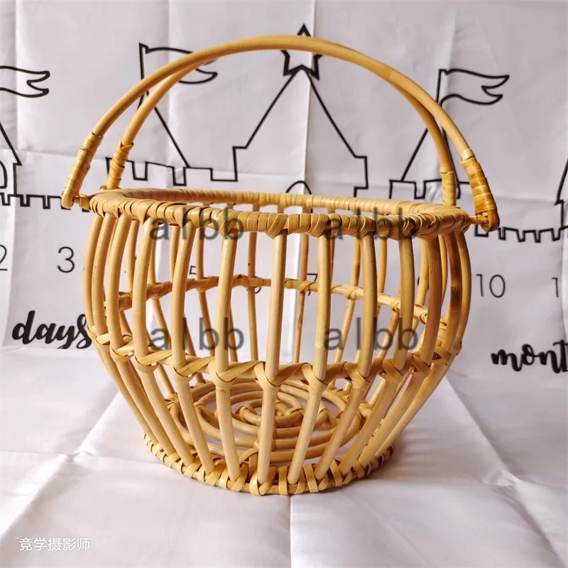 Retro Rattan Runder Korbstuhl  – Photography Background Bewertung und Preis