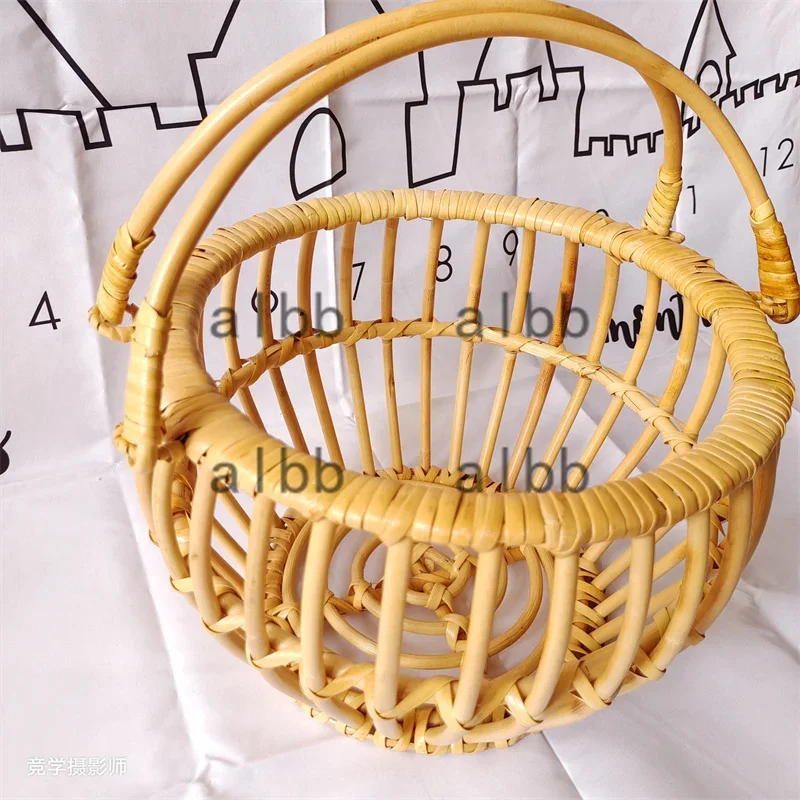 Retro Rattan Runder Korbstuhl  – Photography Background Bewertung und Preis